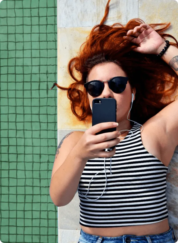 Person using SwipeUp on their phone